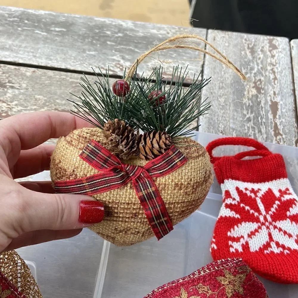 Xmas decor excellent condition bundle of 17 pieces